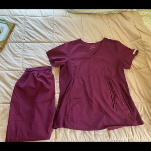 Burgundy scrub set, large. Hemmed to petite length